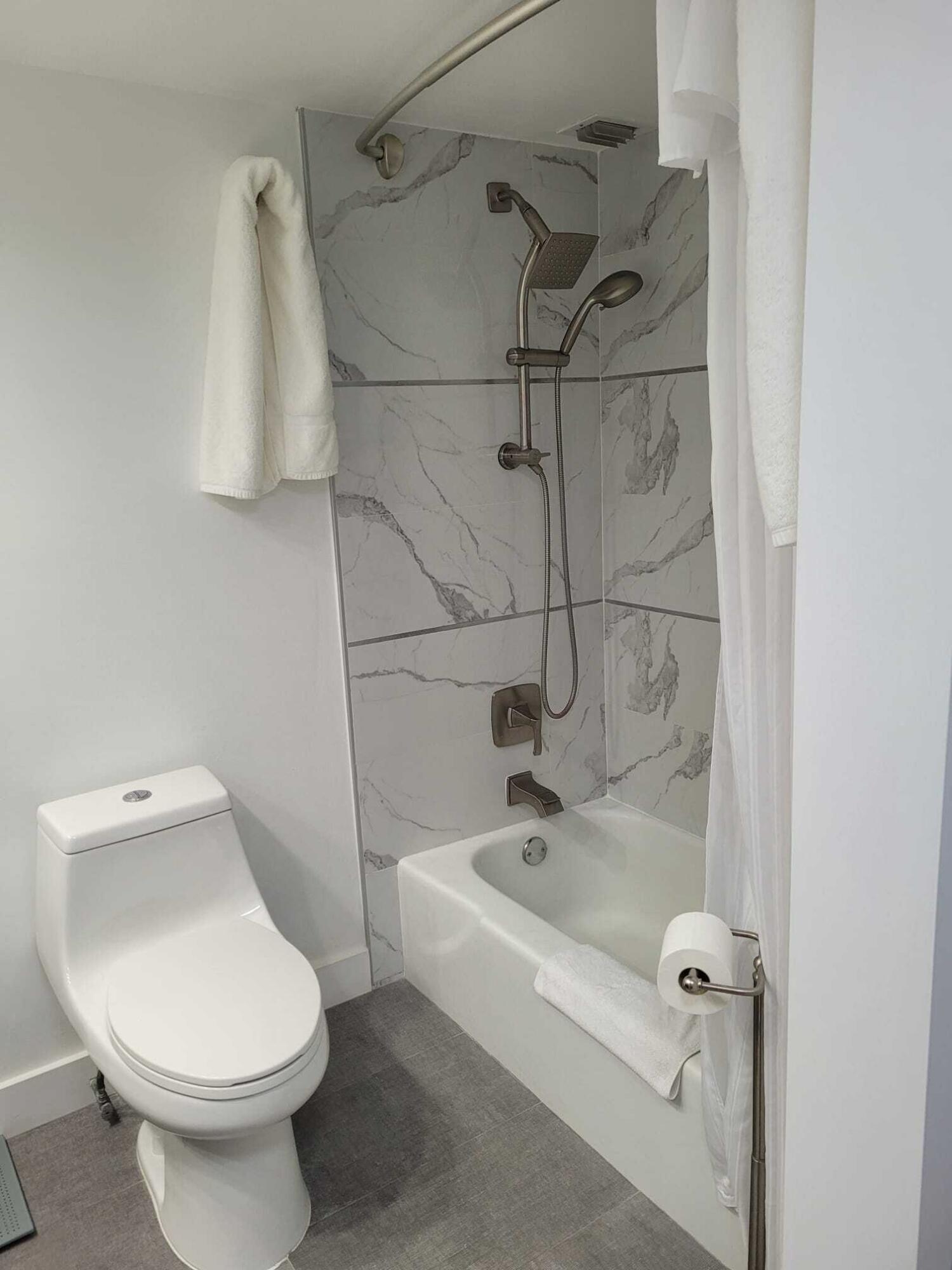 NO 13 PALM-AIRE COUNTRY CLUB - Residential