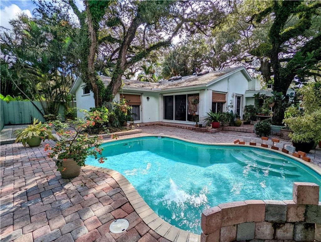 Photo of 1805 SW 14th Ct, Fort Lauderdale, FL 33312 (MLS # F10511971)