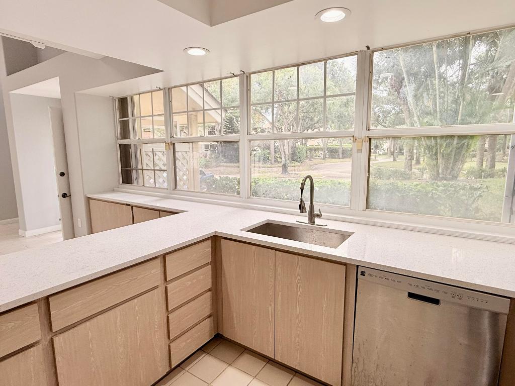 WELLESLEY AT LAKE CLARKE SHORES - Residential