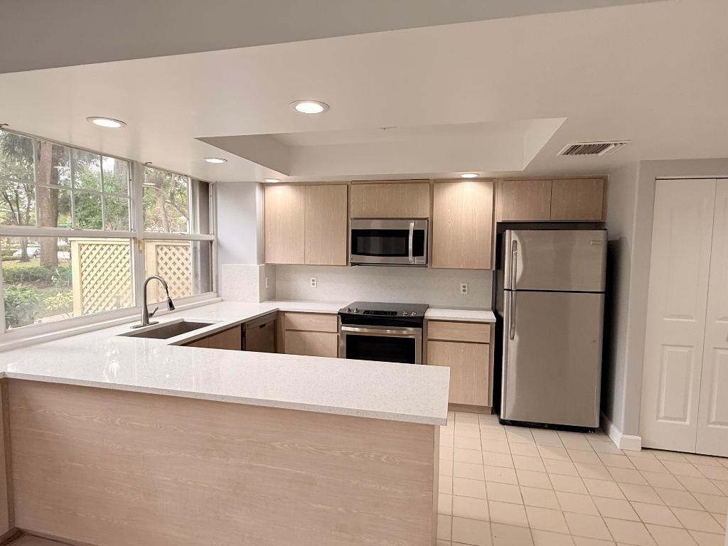 WELLESLEY AT LAKE CLARKE SHORES - Residential