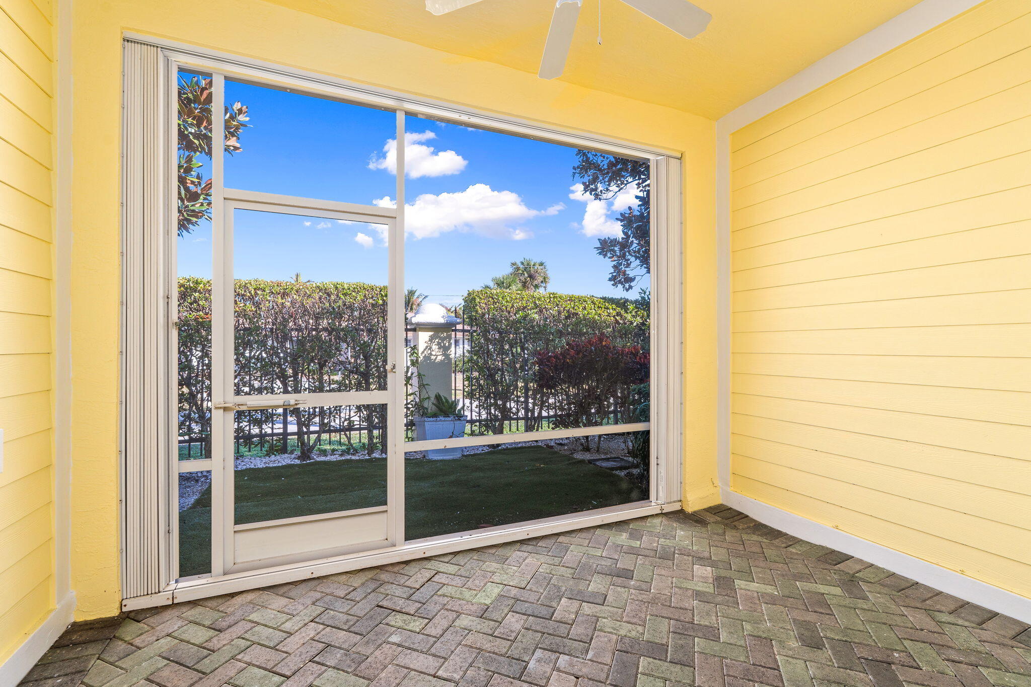 MARINER BAY - Residential