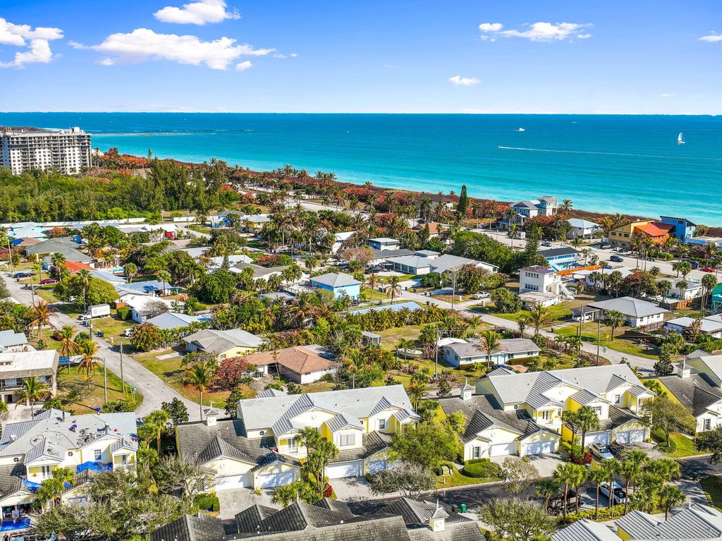 Photo of 602 Mariner Bay Boulevard, Fort Pierce, FL 34949 (MLS # R11165594)