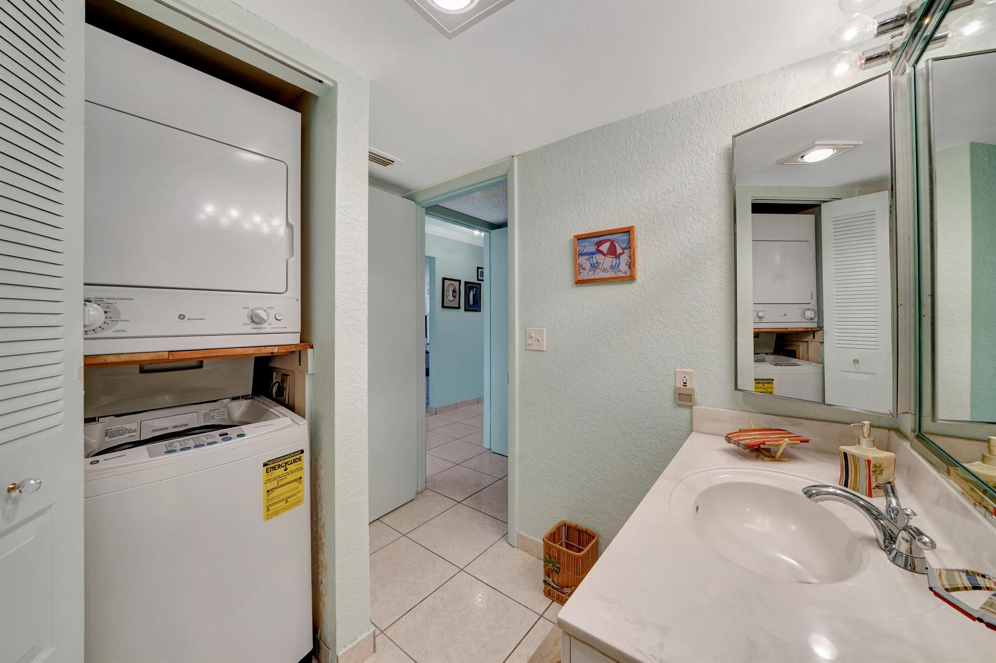 9289 Vista Del Lago G