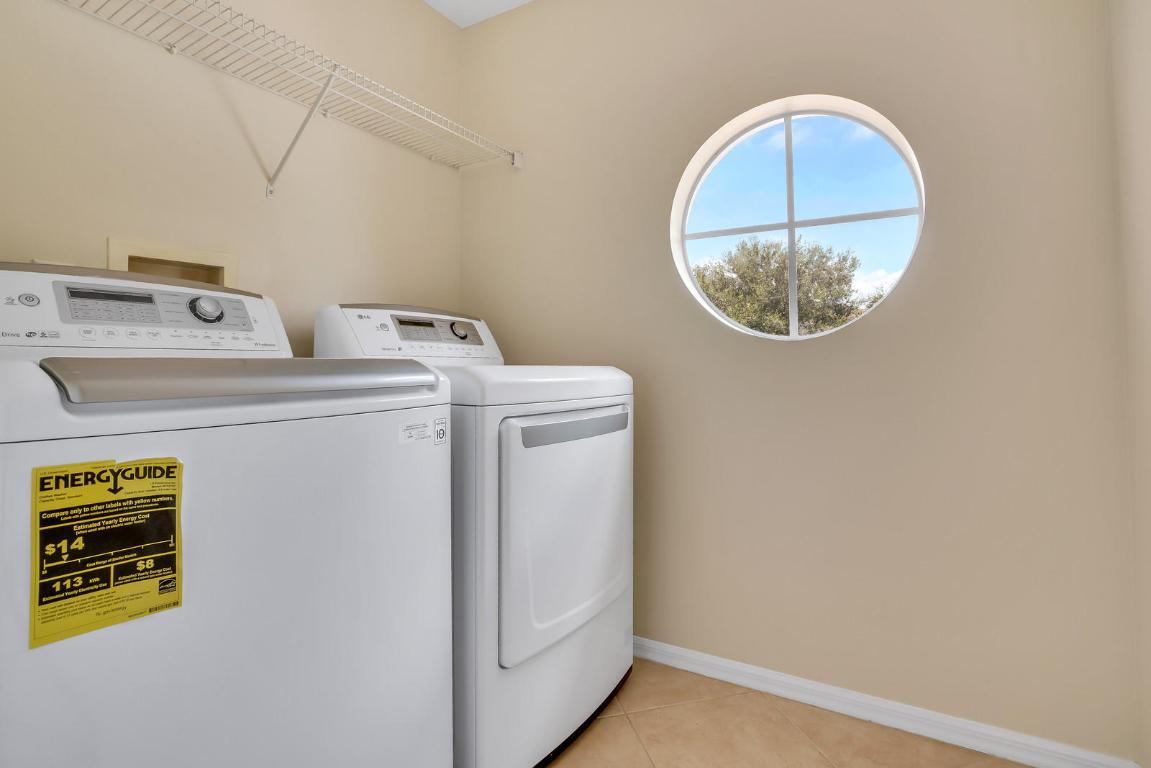 SEMINOLE ESTATES & TOWNHOMES - Residential