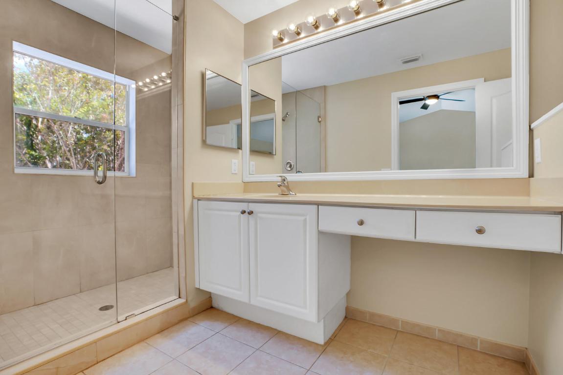 SEMINOLE ESTATES & TOWNHOMES - Residential