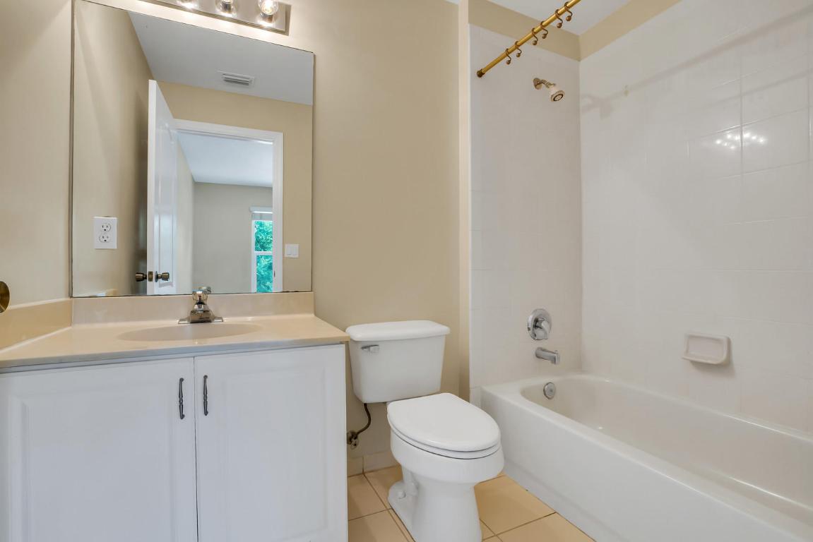 SEMINOLE ESTATES & TOWNHOMES - Residential