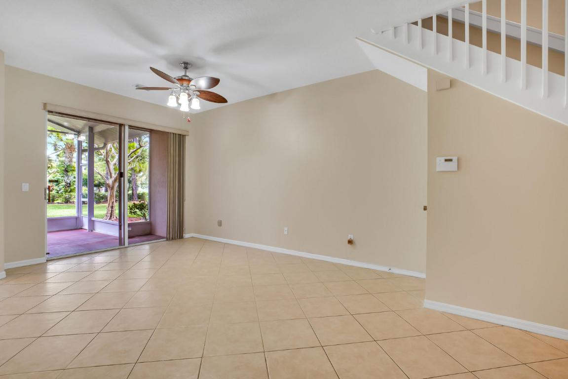 SEMINOLE ESTATES & TOWNHOMES - Residential