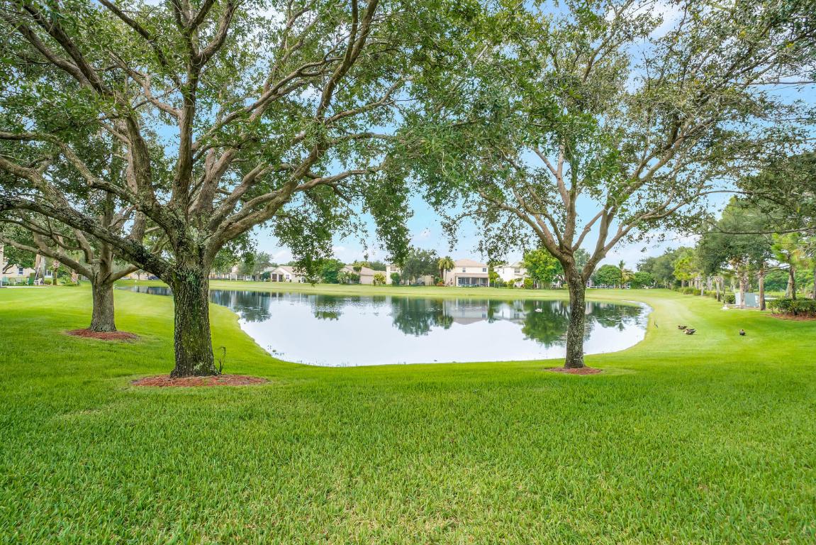 SEMINOLE ESTATES & TOWNHOMES - Residential