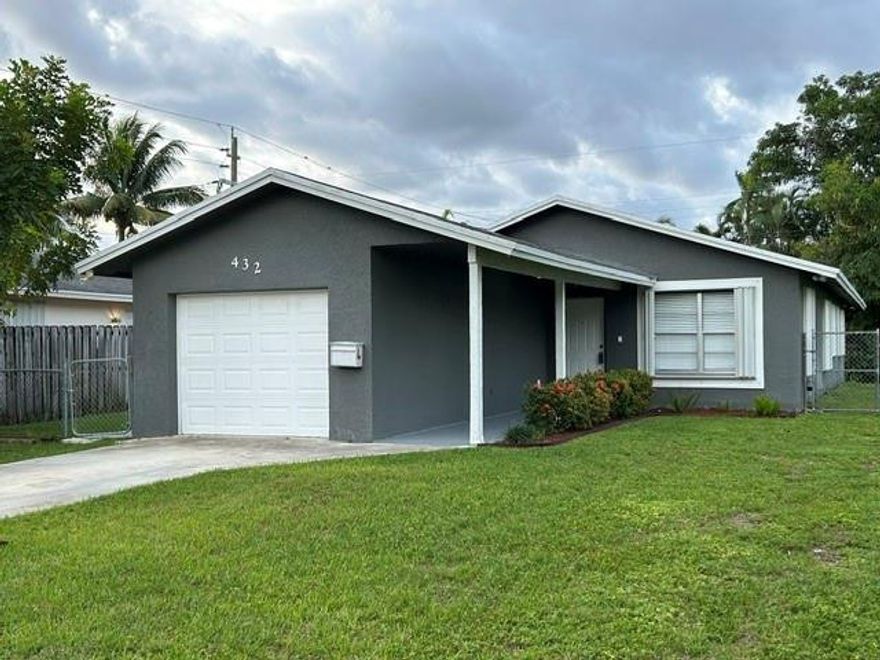 Location! Location! Location! Rent this beautiful 3-Bed 2-Bath home that put you steps away from the heart of Wilton Manors. Large Kitchen, living room & spacious bedrooms, this home offers the ultimate in comfort and convenience. From Stainless steel appliances & wood cabinetry to tile floor thru-out with central A/C. You'll be 2 blocks from Wilton Drive, home to an array of shops, restaurants & Hotspots.