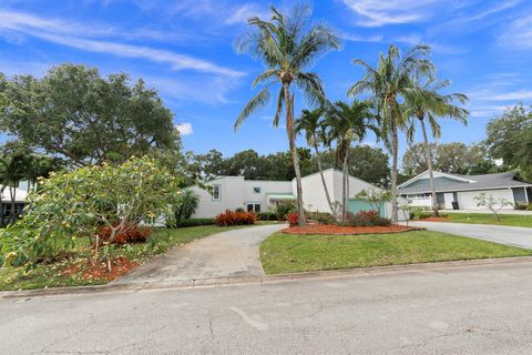 3 Gumbo Limbo Way, Sewalls Point, FL 34996 - MLS#: R10894330