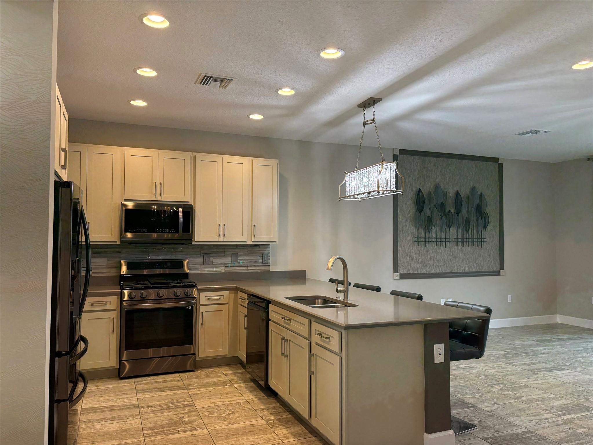 11717 SW Silver Creek Avenue