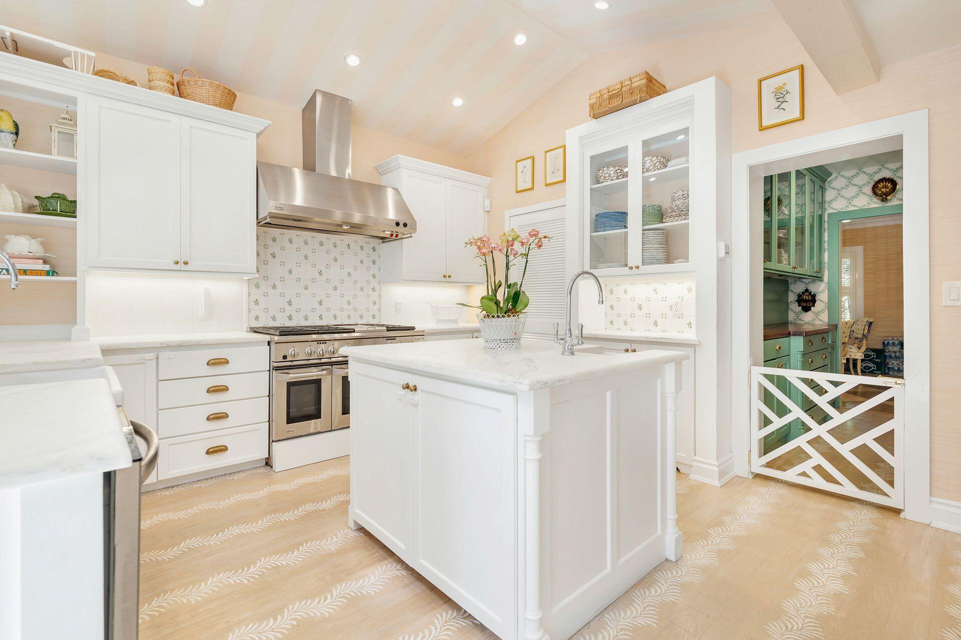 LAKEWOOD - Residential