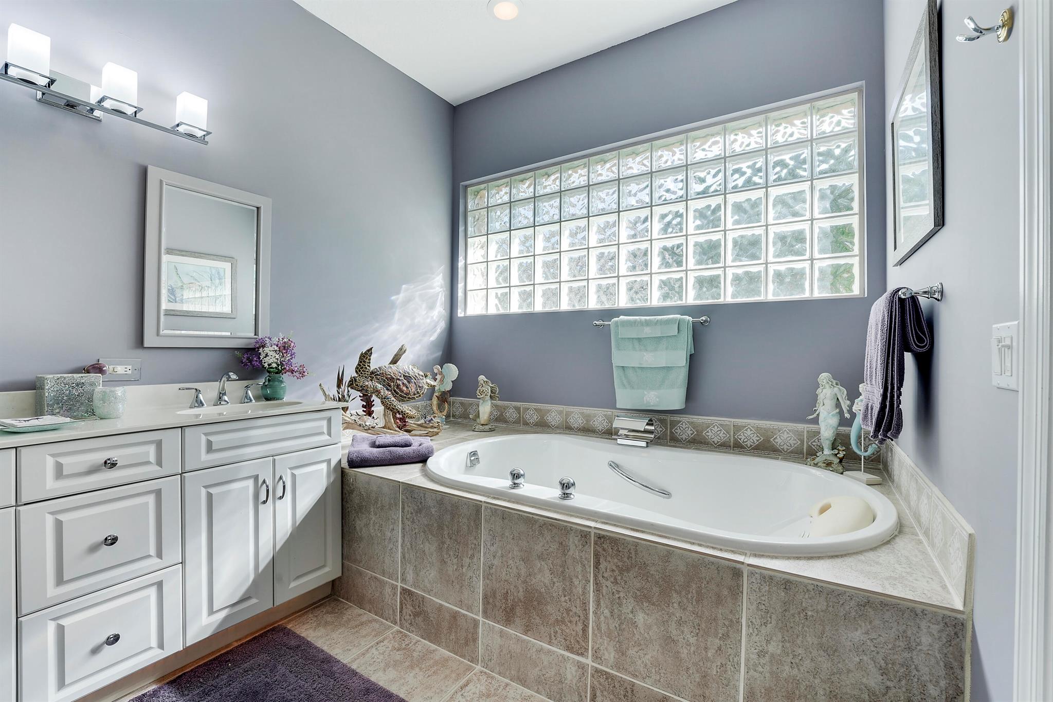 HOBE SOUND GOLF CLUB - Residential