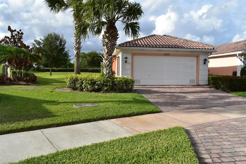 Photo of 10629 SW Hartwick Drive, Port Saint Lucie, FL 34987 (MLS # R10729114)
