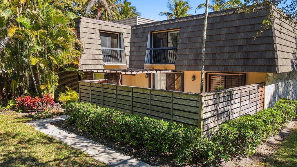 Photo of 110 1st Terrace, Palm Beach Gardens, FL 33418 (MLS # R11161535)