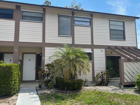 Photo of 102 Sherwood Circle #21-a, Jupiter, FL 33458 (MLS # B26008065)