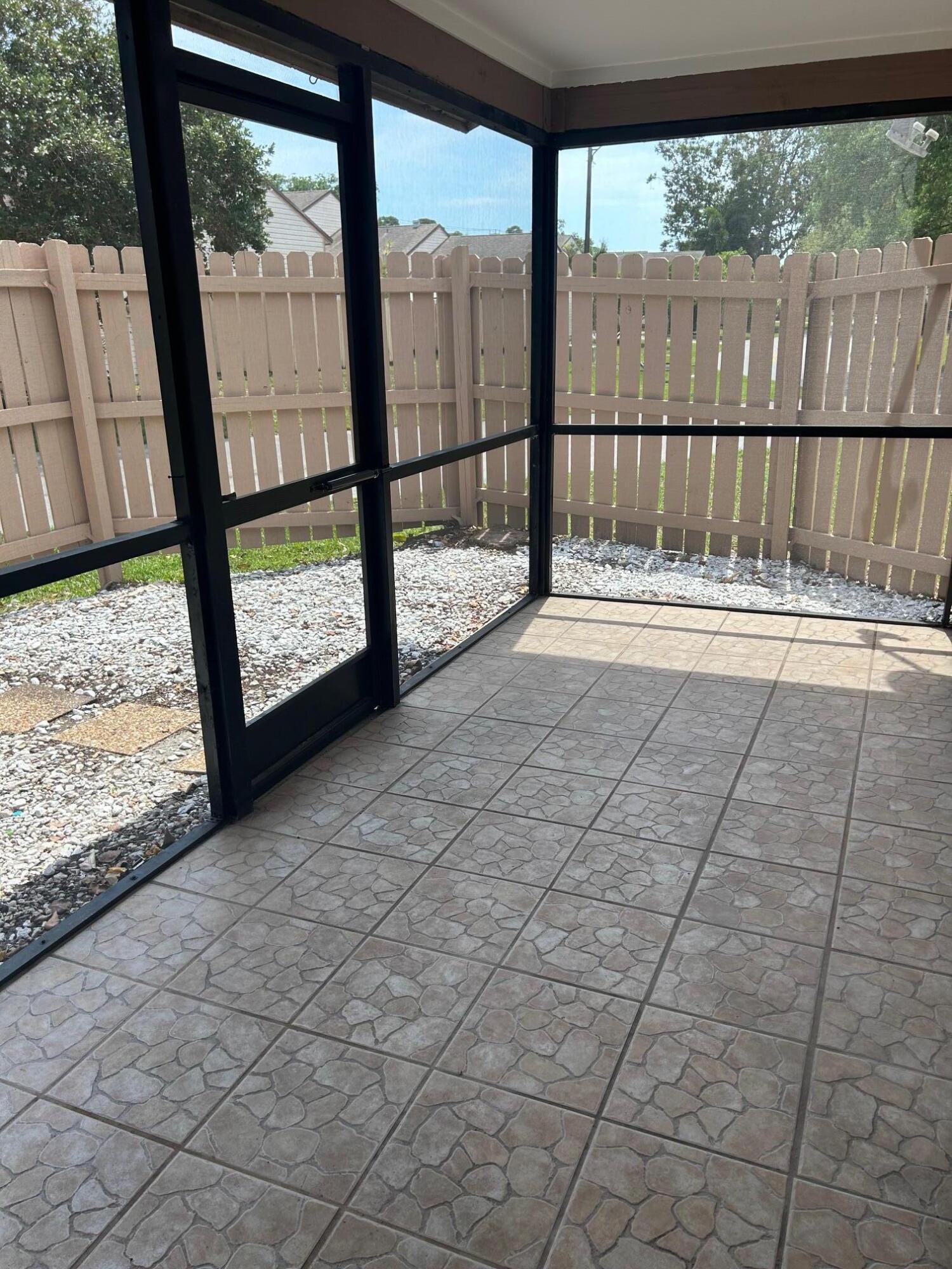 JUPITER VILLAGE TOWNHOMES CONDO - Residential