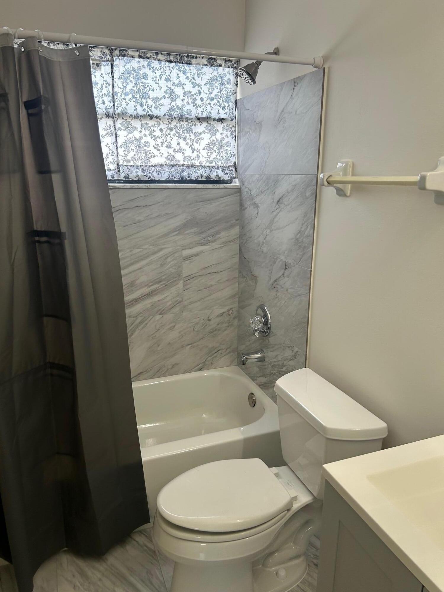 JUPITER VILLAGE TOWNHOMES CONDO - Residential