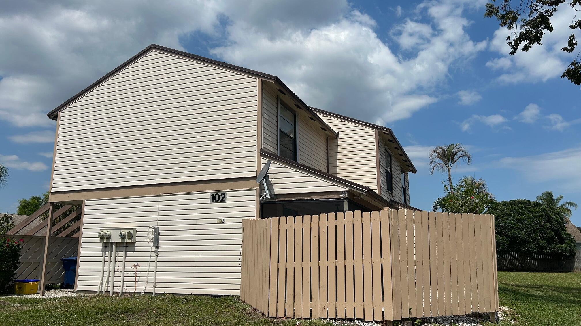 JUPITER VILLAGE TOWNHOMES CONDO - Residential