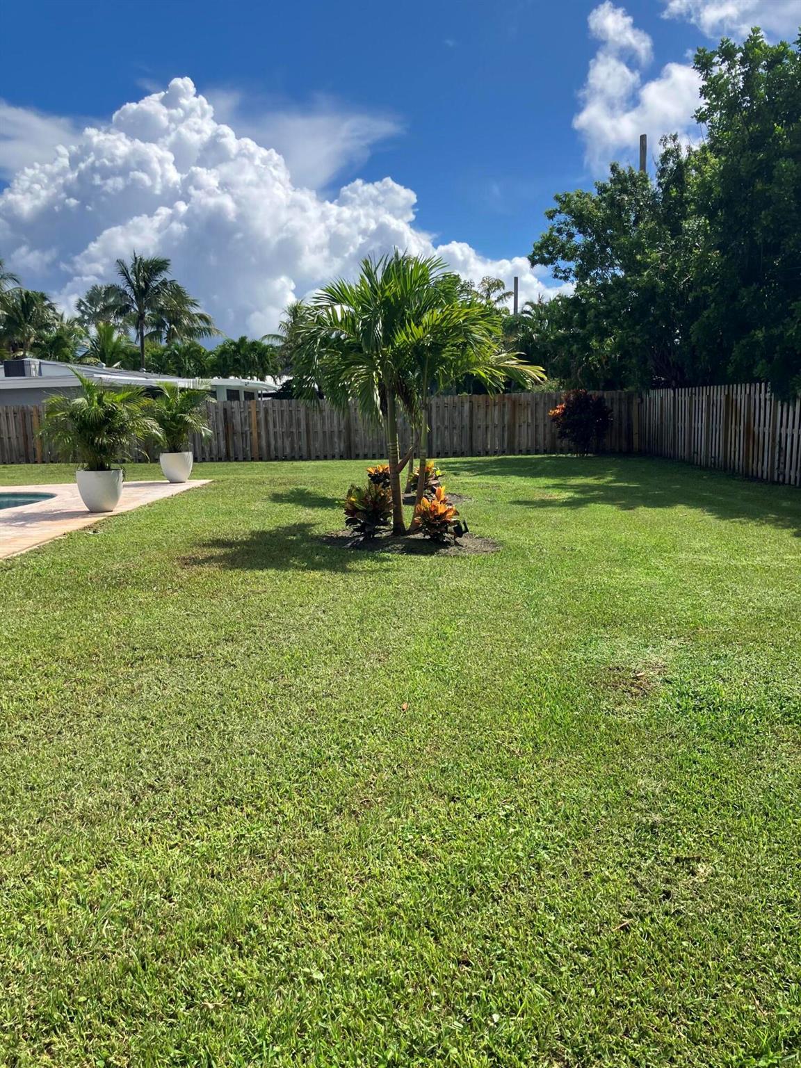 HILLSBORO ISLES - Residential
