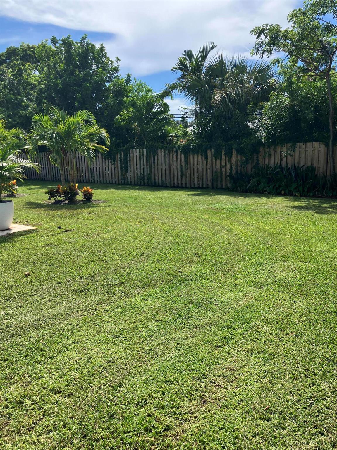 HILLSBORO ISLES - Residential