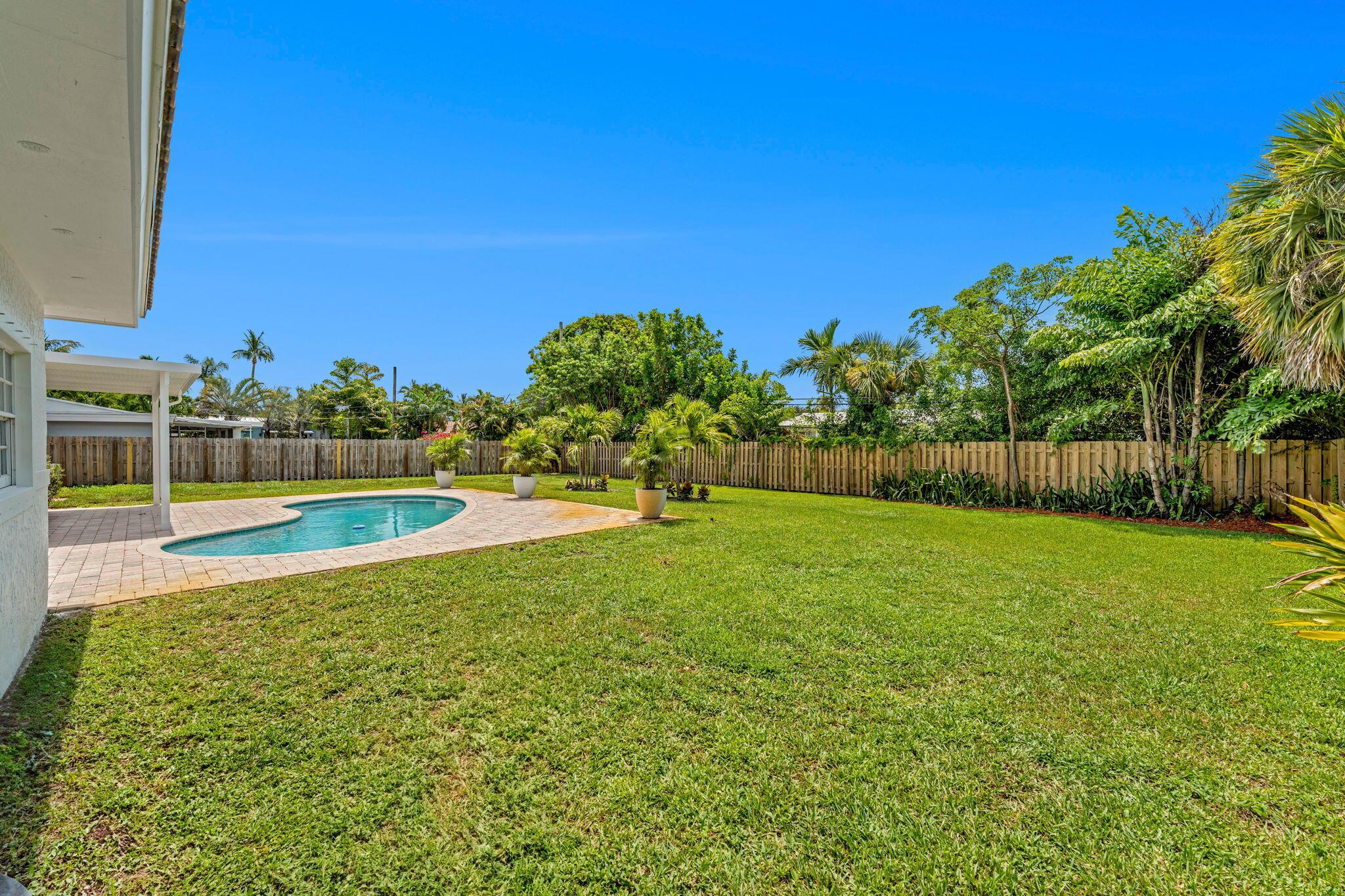 HILLSBORO ISLES - Residential