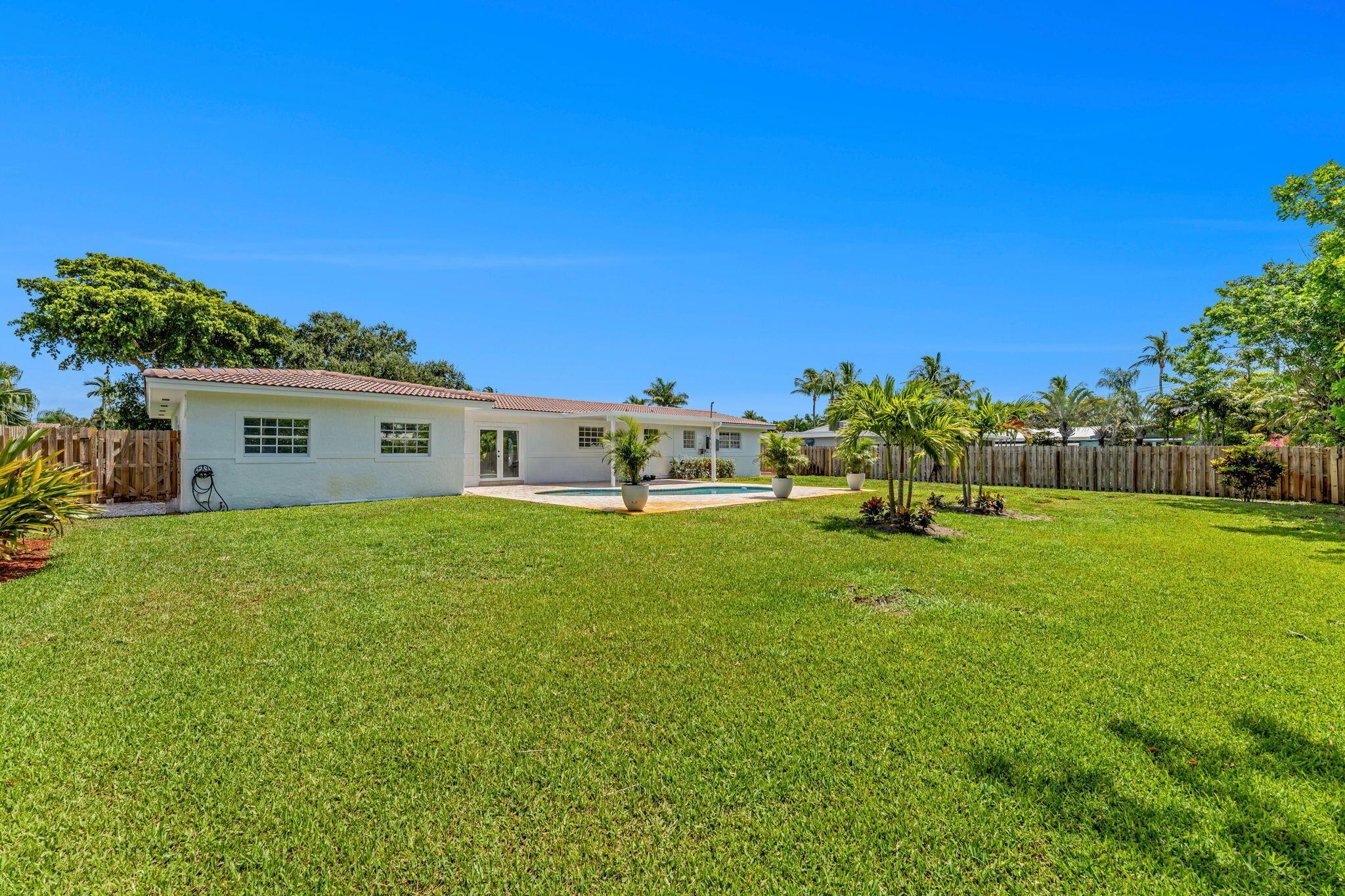 HILLSBORO ISLES - Residential