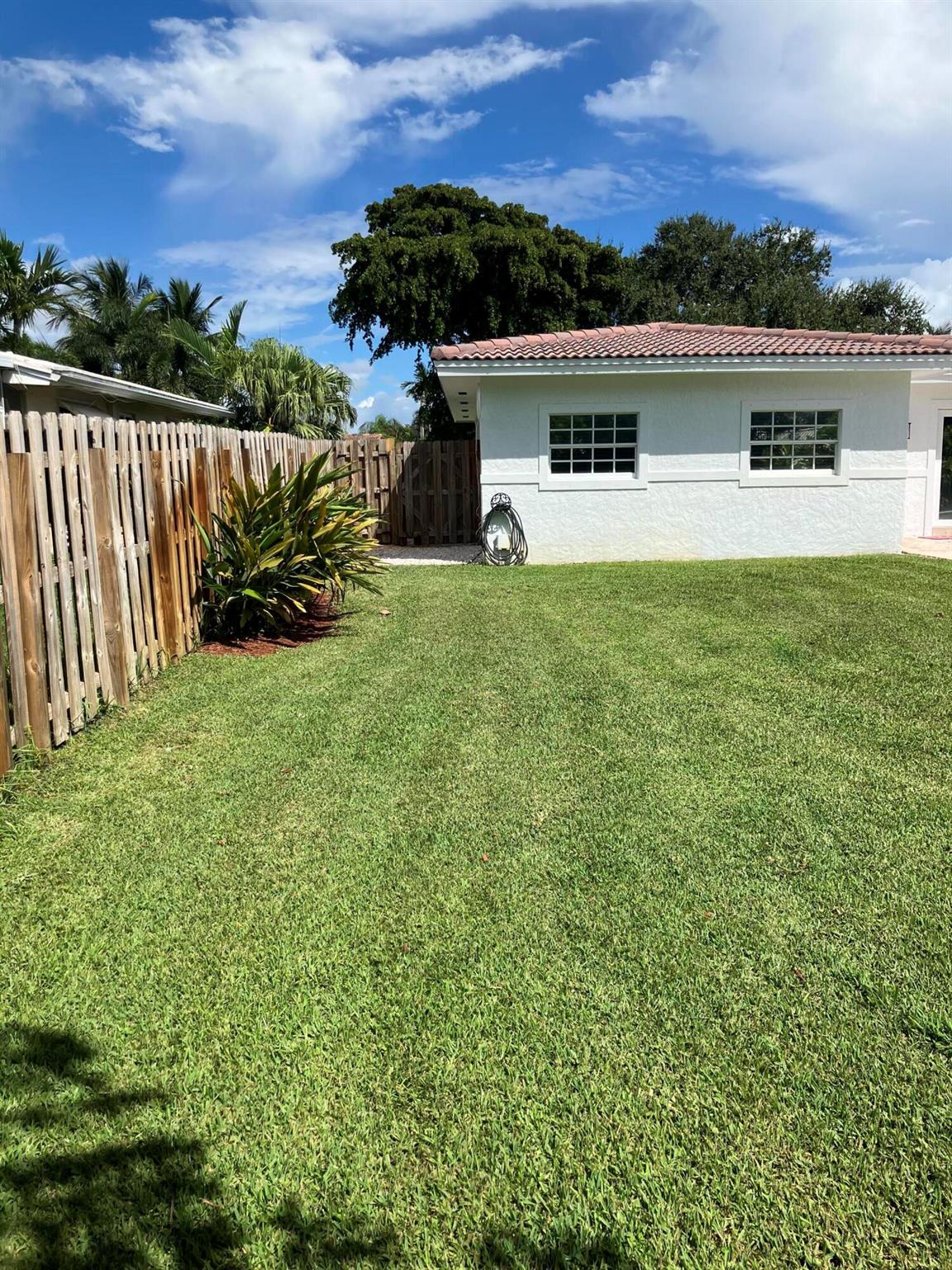 HILLSBORO ISLES - Residential