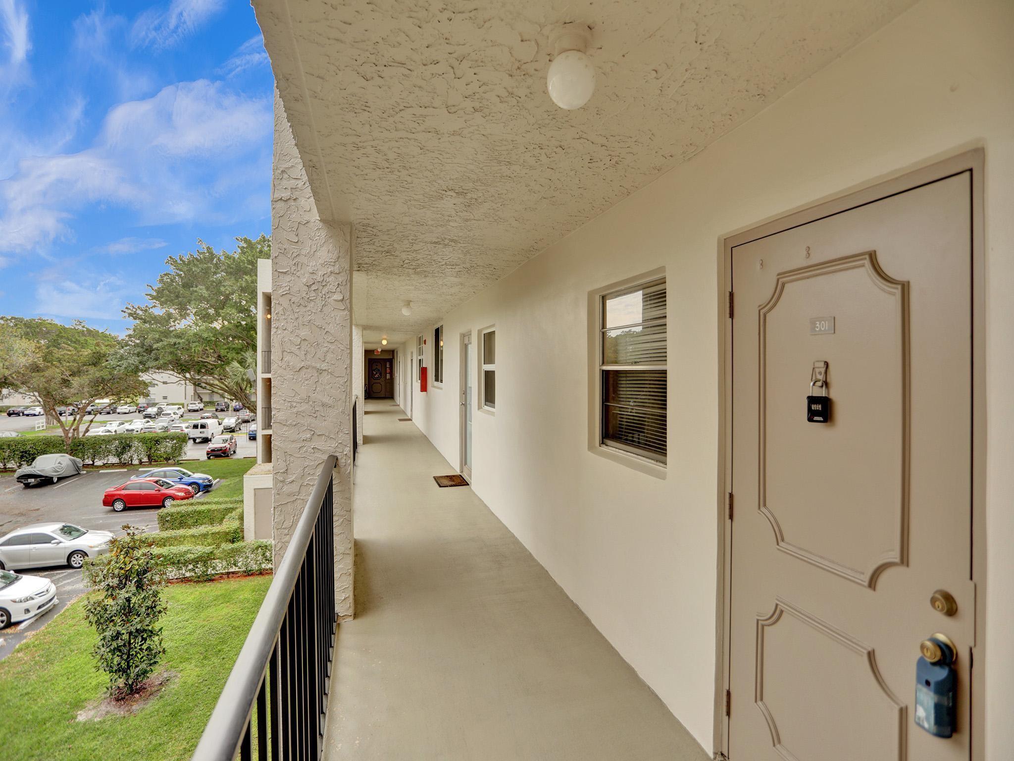 9330 Lagoon Pl 301