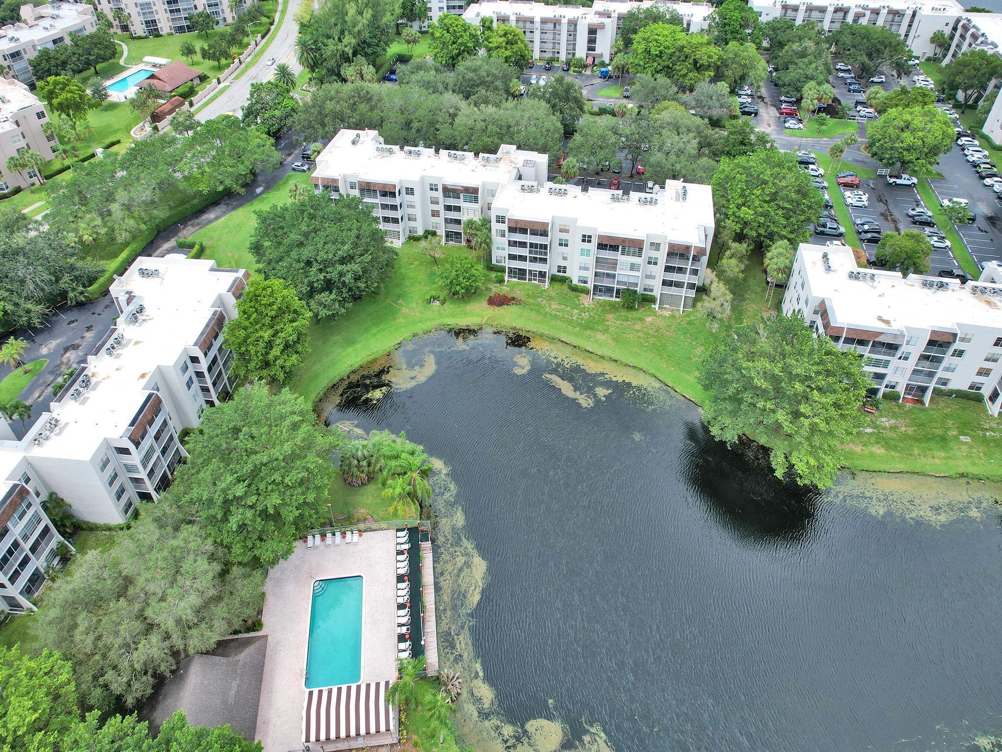 9330 Lagoon Pl 301