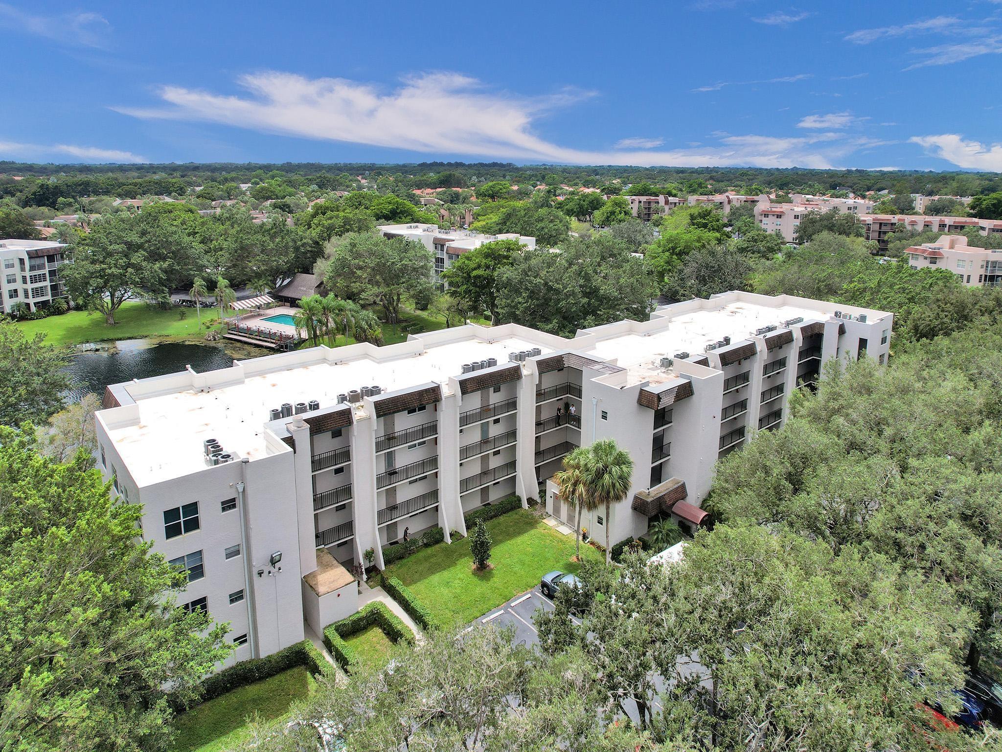 9330 Lagoon Pl 301