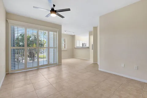 11039 Legacy Boulevard Unit 203, Palm Beach Gardens, FL MLS: R11084568