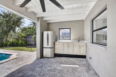 Tiny photo for 9820 NW 15TH Street, Plantation, FL 33322 (MLS # B26071590)