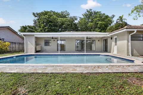 Tiny photo for 9820 NW 15TH Street, Plantation, FL 33322 (MLS # B26071590)