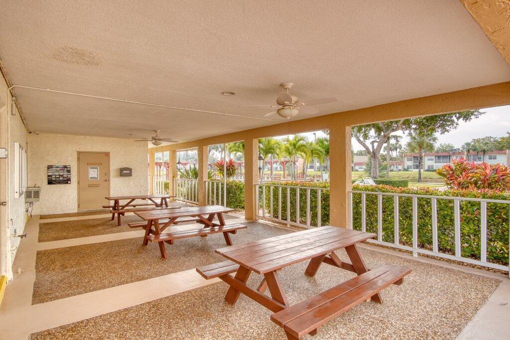 GOLDEN LAKES VILLAGE COND - Residential Lease