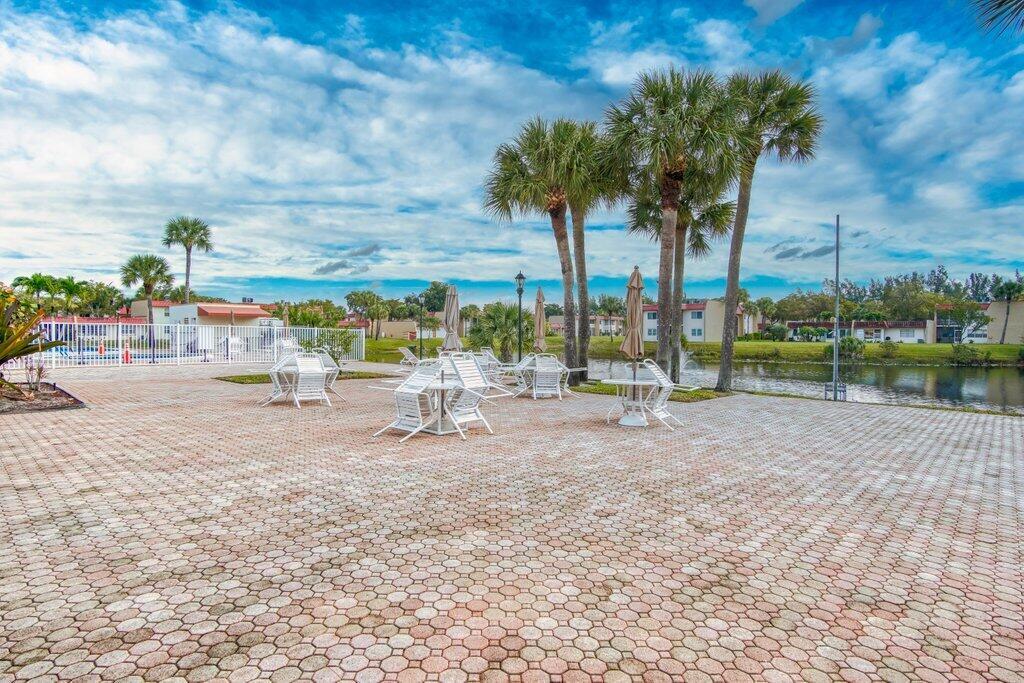 GOLDEN LAKES VILLAGE COND - Residential Lease