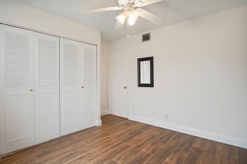 GOLDEN LAKES VILLAGE COND - Residential Lease