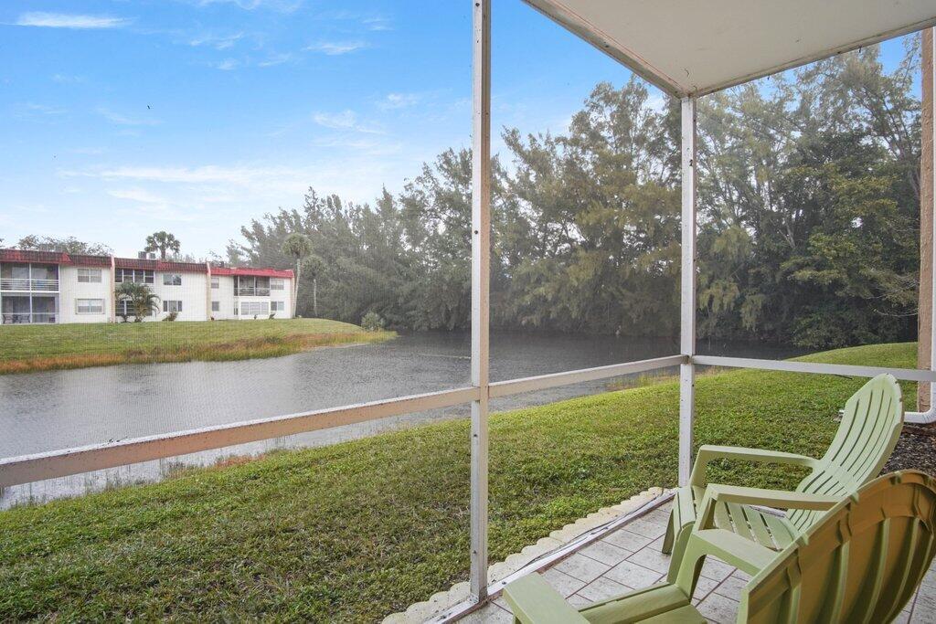 GOLDEN LAKES VILLAGE COND - Residential Lease