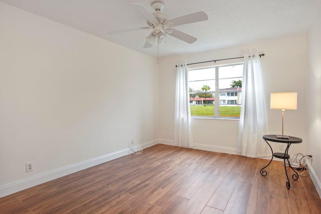 GOLDEN LAKES VILLAGE COND - Residential Lease