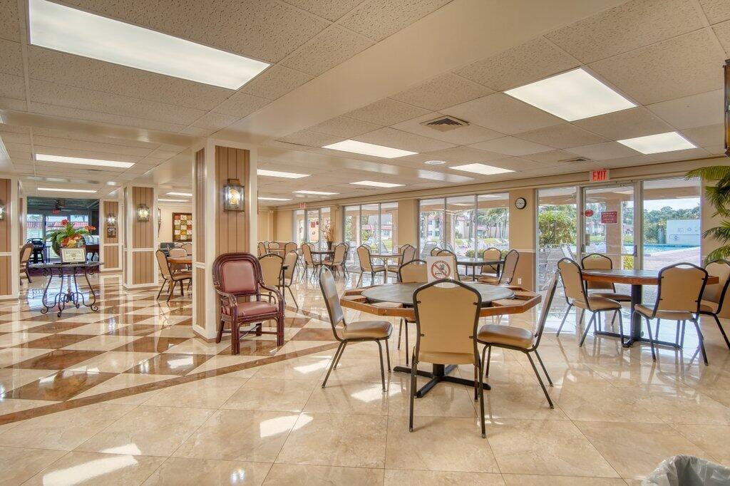 GOLDEN LAKES VILLAGE COND - Residential Lease