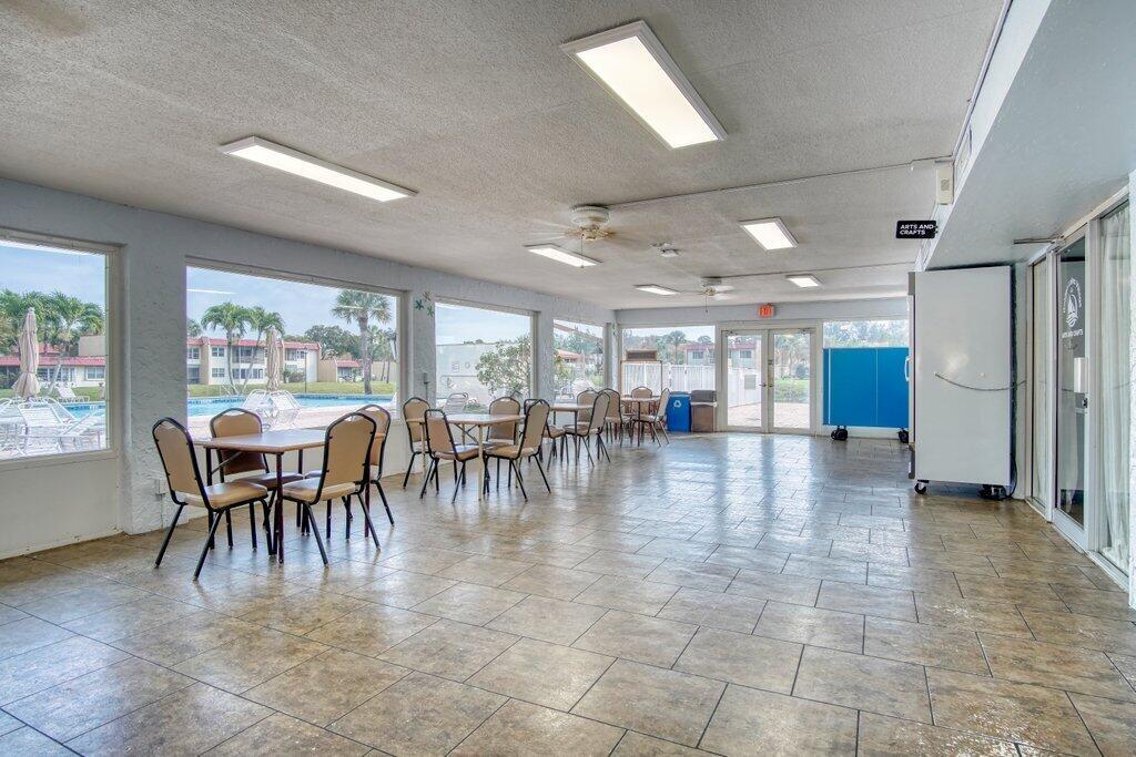 GOLDEN LAKES VILLAGE COND - Residential Lease