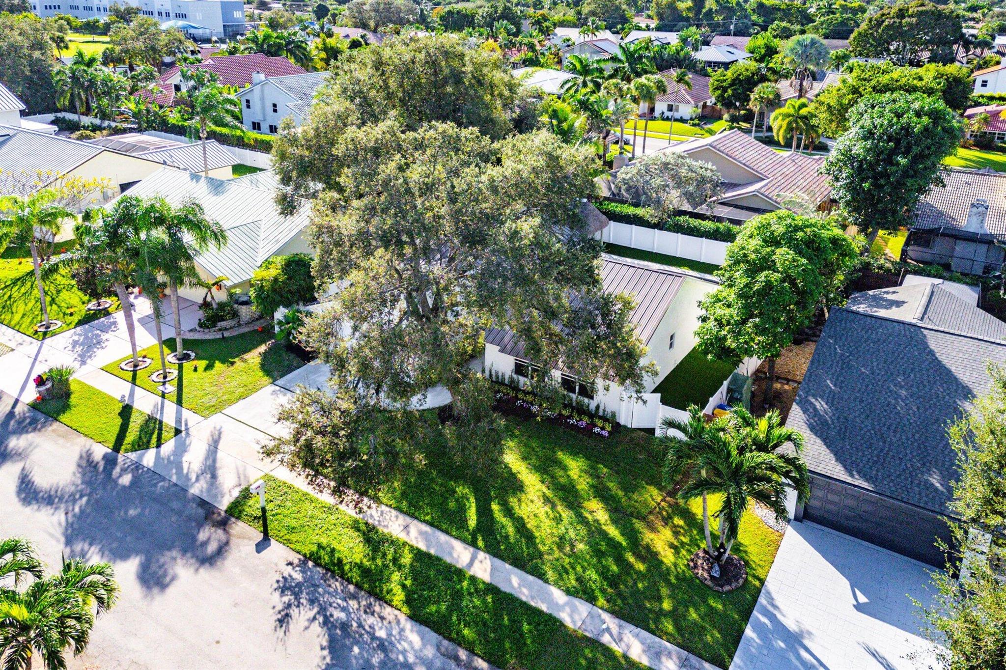 BOCA RATON SQUARE UNIT 18 - Residential