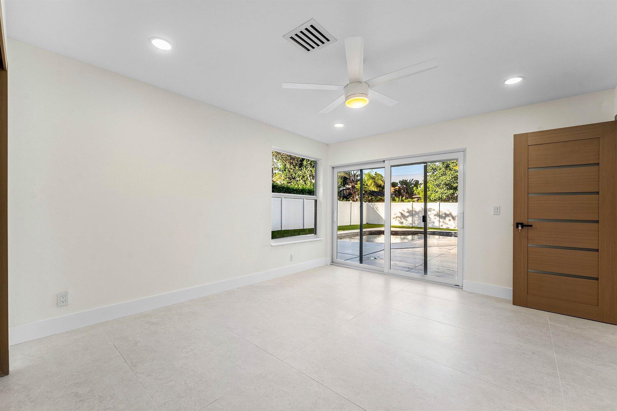 BOCA RATON SQUARE UNIT 18 - Residential