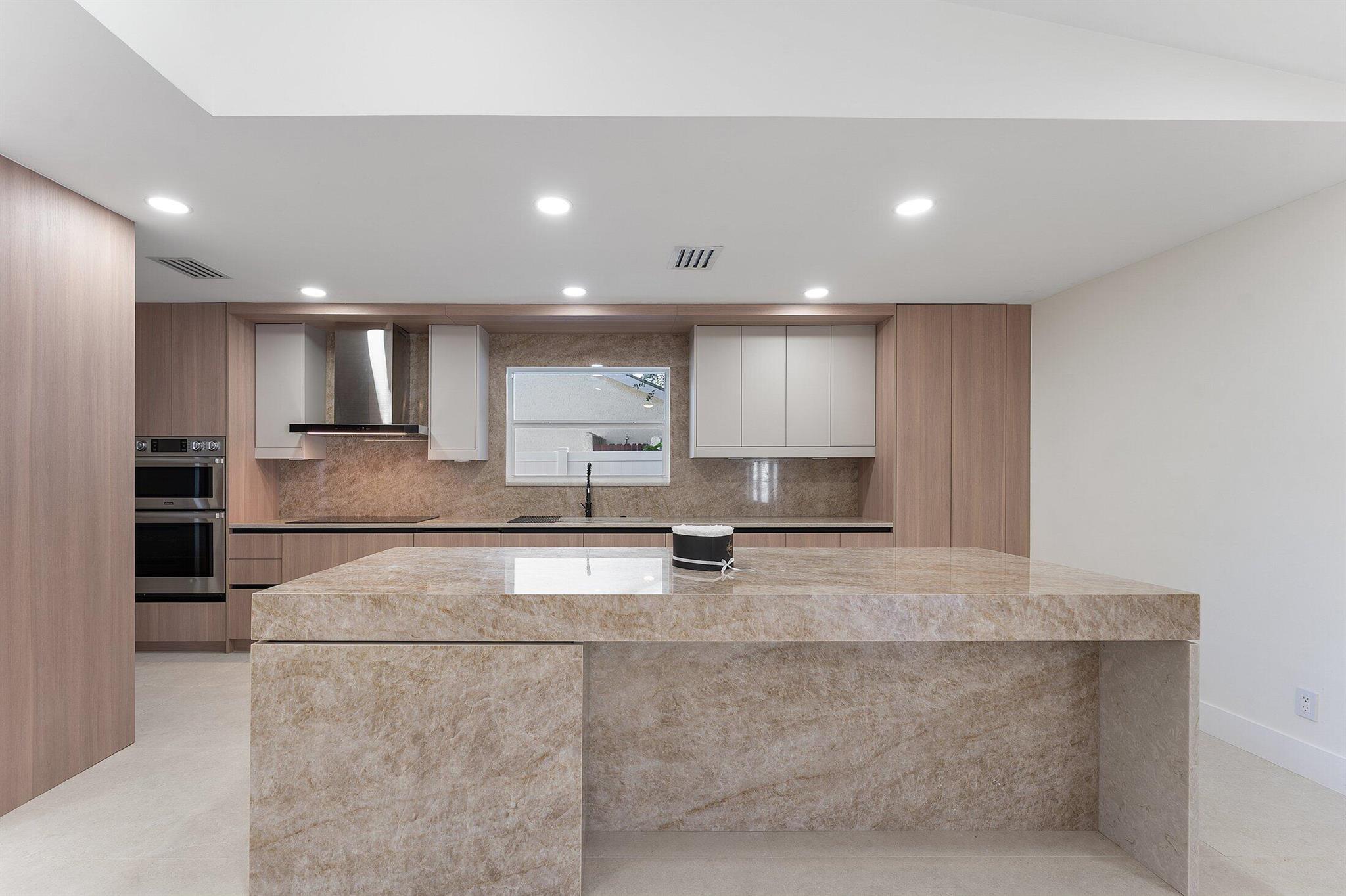 BOCA RATON SQUARE UNIT 18 - Residential