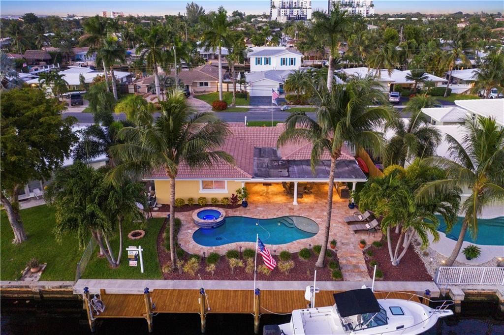 Photo of 220 SE 3rd Ct, Pompano Beach, FL 33060 (MLS # F10309515)