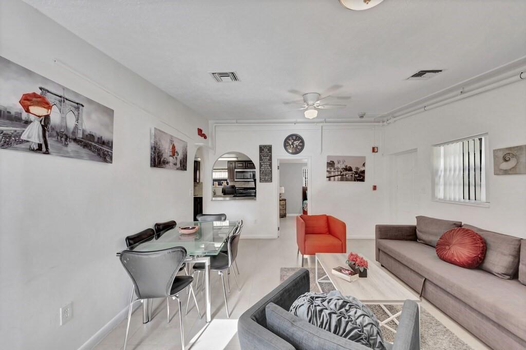 South Side Park 22-18 B - Residential Lease