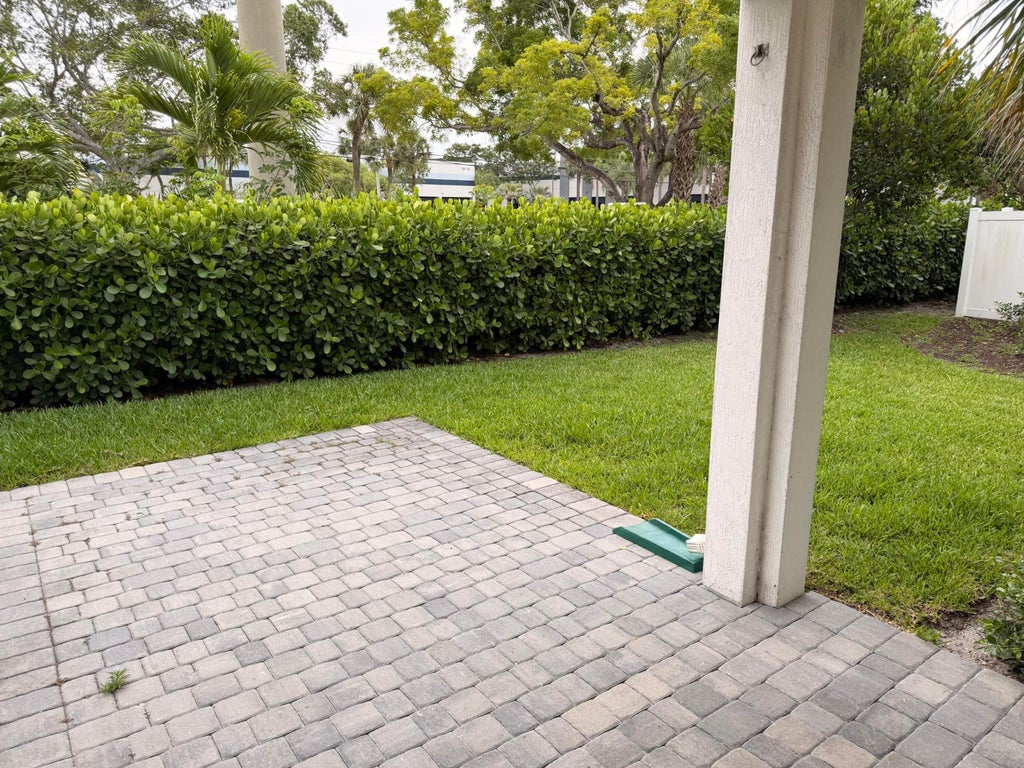 Photo of 562 PARSONS Way, Deerfield Beach, FL 33442 (MLS # B26080318)