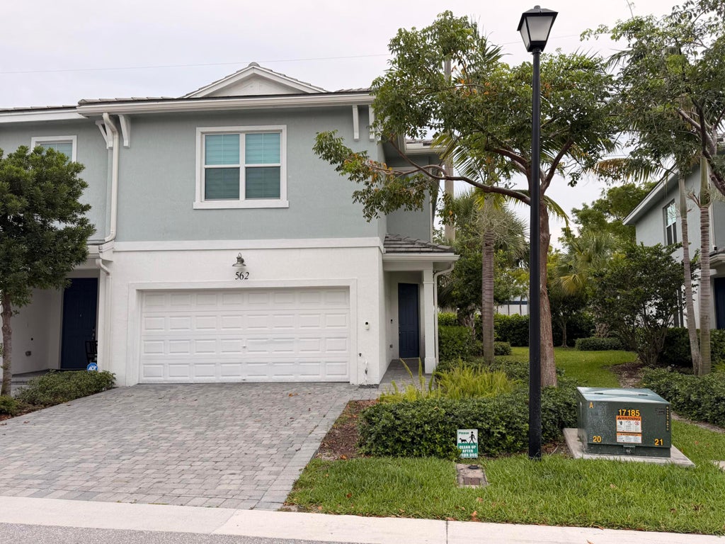 Photo of 562 PARSONS Way, Deerfield Beach, FL 33442 (MLS # B26080318)