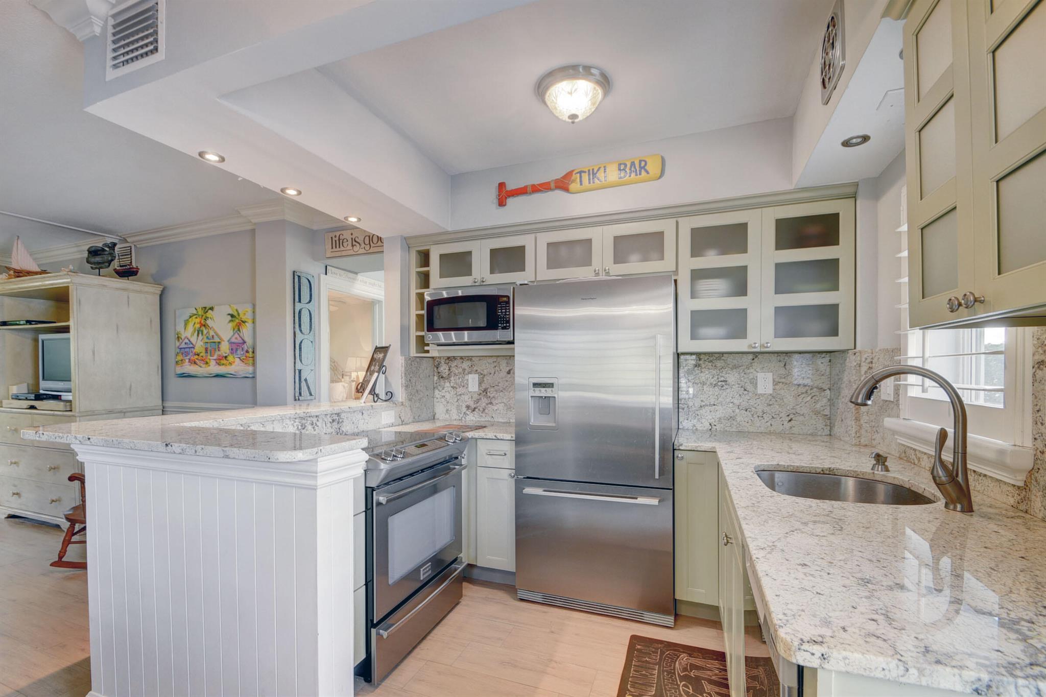 OCEAN PARK MANOR CONDO - Residential Lease