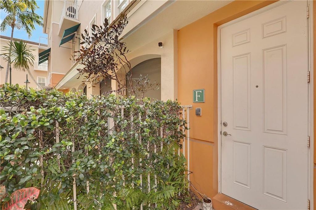 Photo of 180 NE 6th Avenue #F, Delray Beach, FL 33483 (MLS # B26027370)